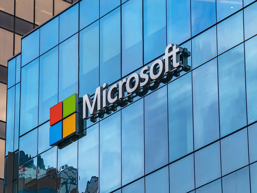 Đến nay Microsoft đã đầu tư mở trung tâm dữ liệu tại nhiều thị trương Đông Nam Á, tuy nhiên chưa bao gồm Việt Nam. 