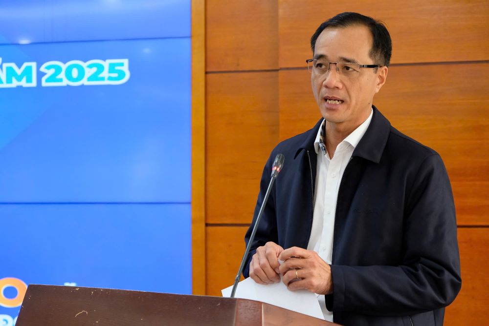Ông Ngô Nguyên Phong: 