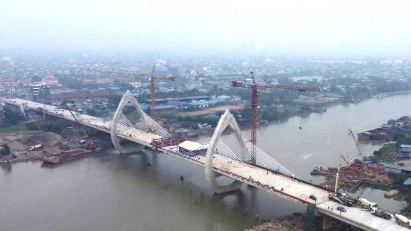 The joint closure of the $47 mln bridge in Nam Dinh province completed.