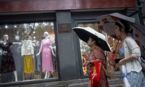 Tiêu dùng và bất động sản Trung Quốc còn ảm đạm