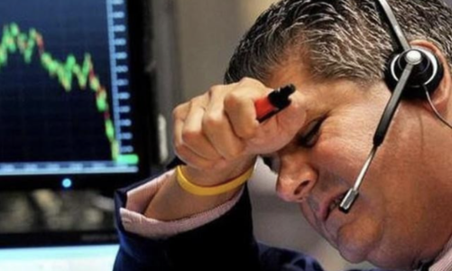 Khối ngoại đột nhiên bán ròng mạnh, cá nhân tranh thủ gom trước Tết 