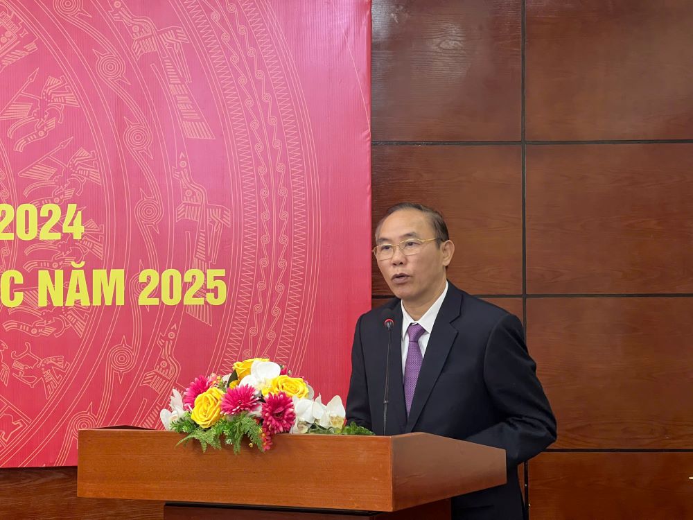 Thứ trưởng Ph&ugrave;ng Đức Tiến: 