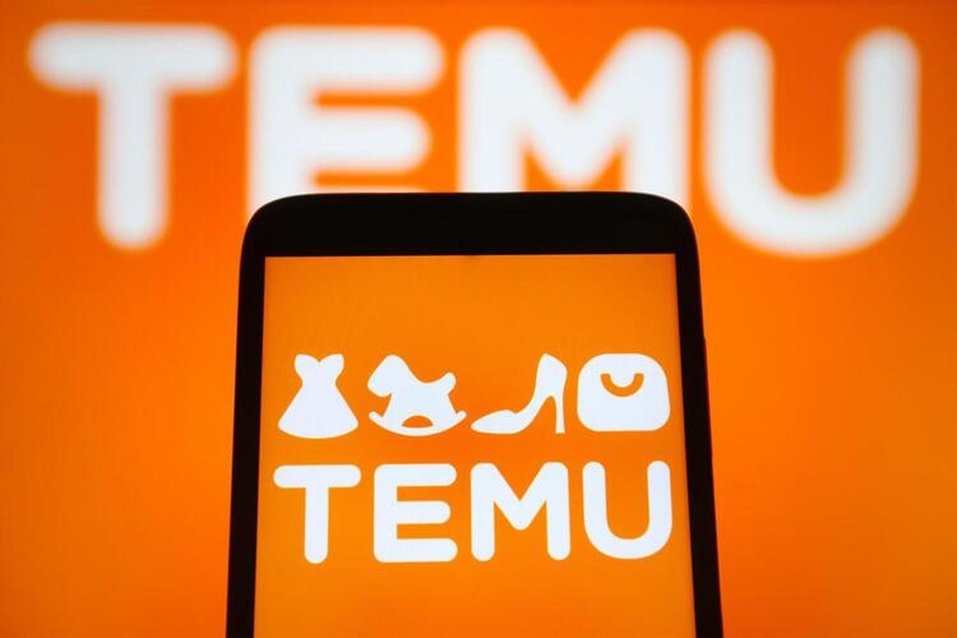 Nền tảng mua sắm Temu được giới trẻ Mỹ ưa chuộng, trong khi tại Việt Nam ứng dụng này cón gây nhiều tranh cãi 