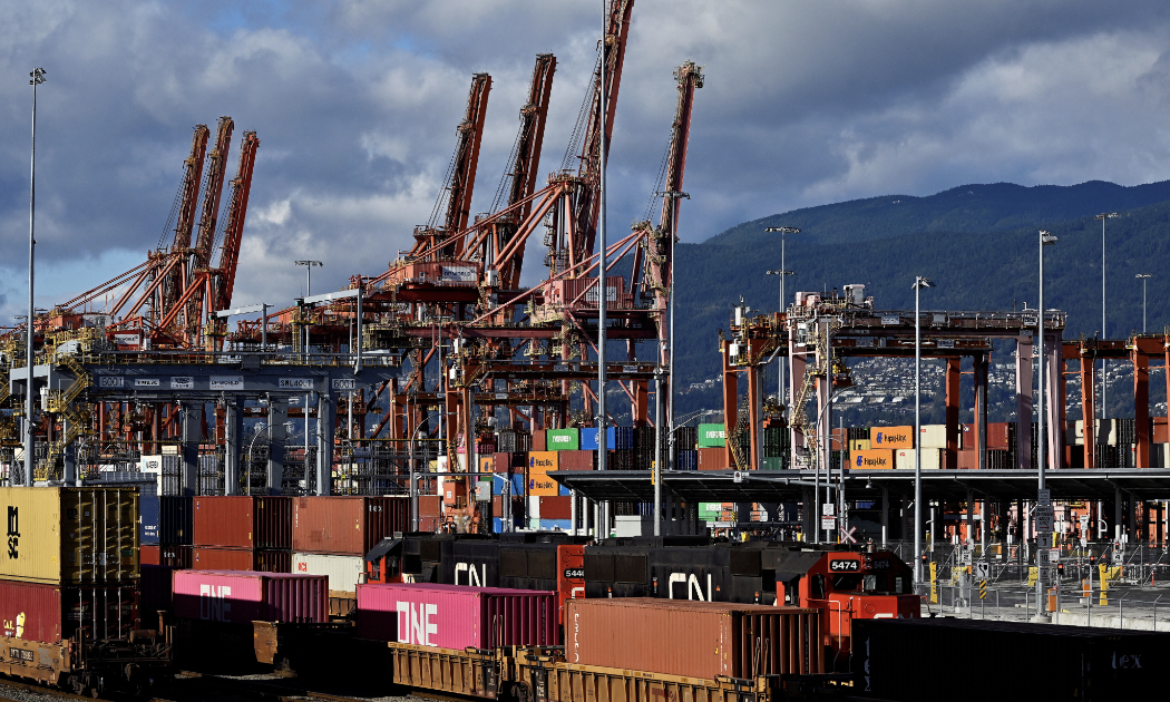 Cảng Vancouver của Canada - Ảnh: Reuters.