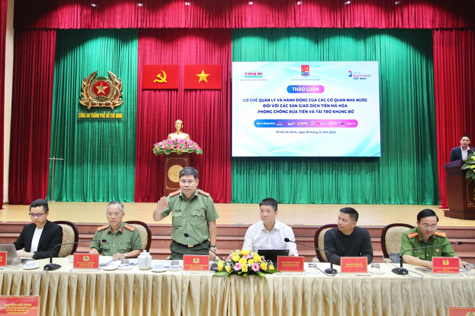 Tọa đàm “Nâng cao năng lực phòng chống tội phạm tài chính trên không gian mạng”, sáng 18/12.