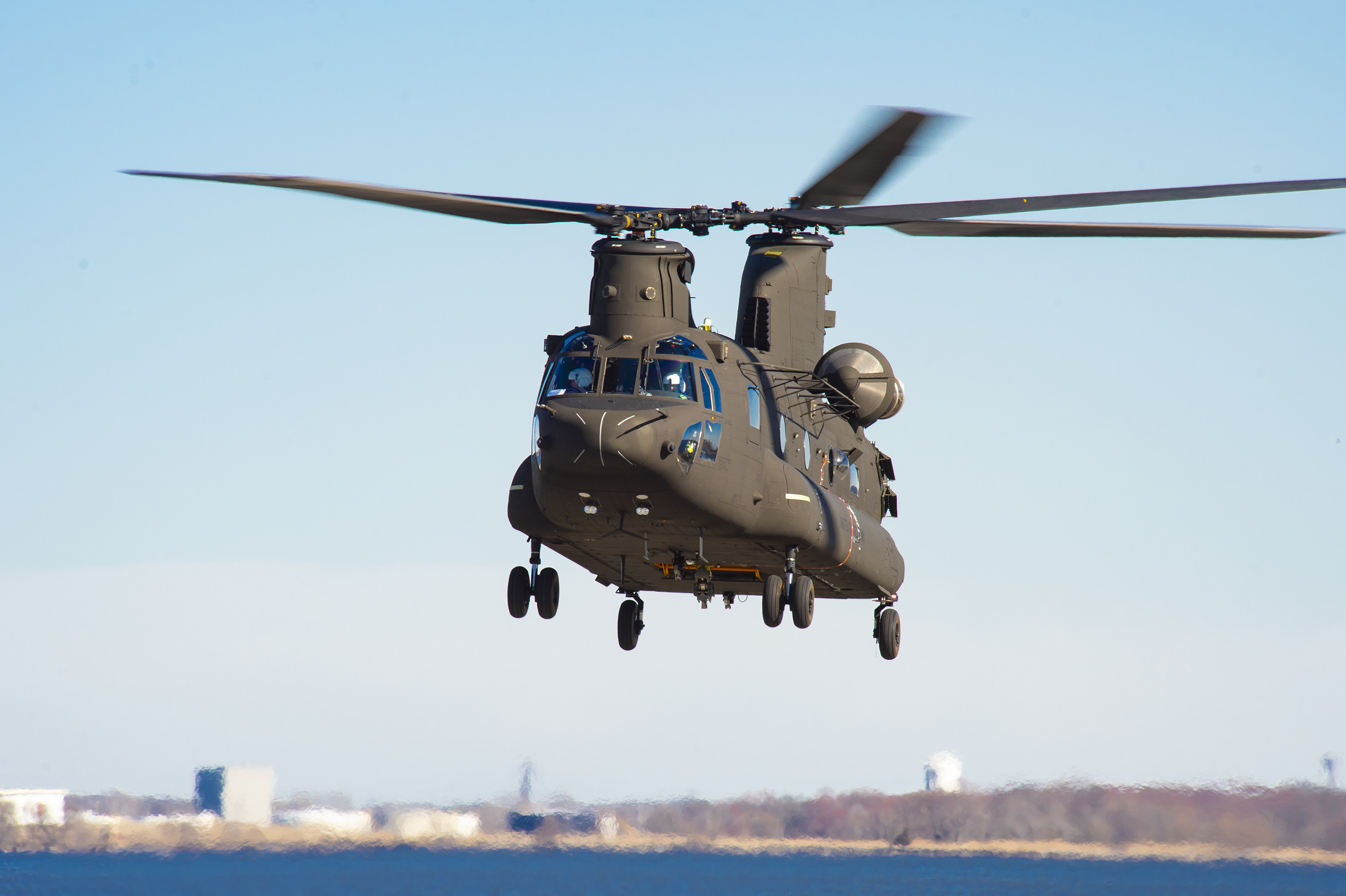 Trực thăng H-47F Chinook Block II, một trong những mẫu trực thăng được Boeing mang tới Triển lãm Quốc phòng Quốc tế Việt Nam 2024 lần này.