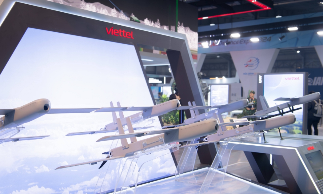 Hàng loạt mẫu UAV của Việt Nam được giới thiệu tại Triển lãm quốc phòng quốc tế.