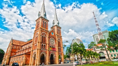 Vietnam becomes popular for foreign tourists celebrating new year