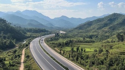 Majority of the Van Phong - Nha Trang expressway expected to open to traffic from January 10