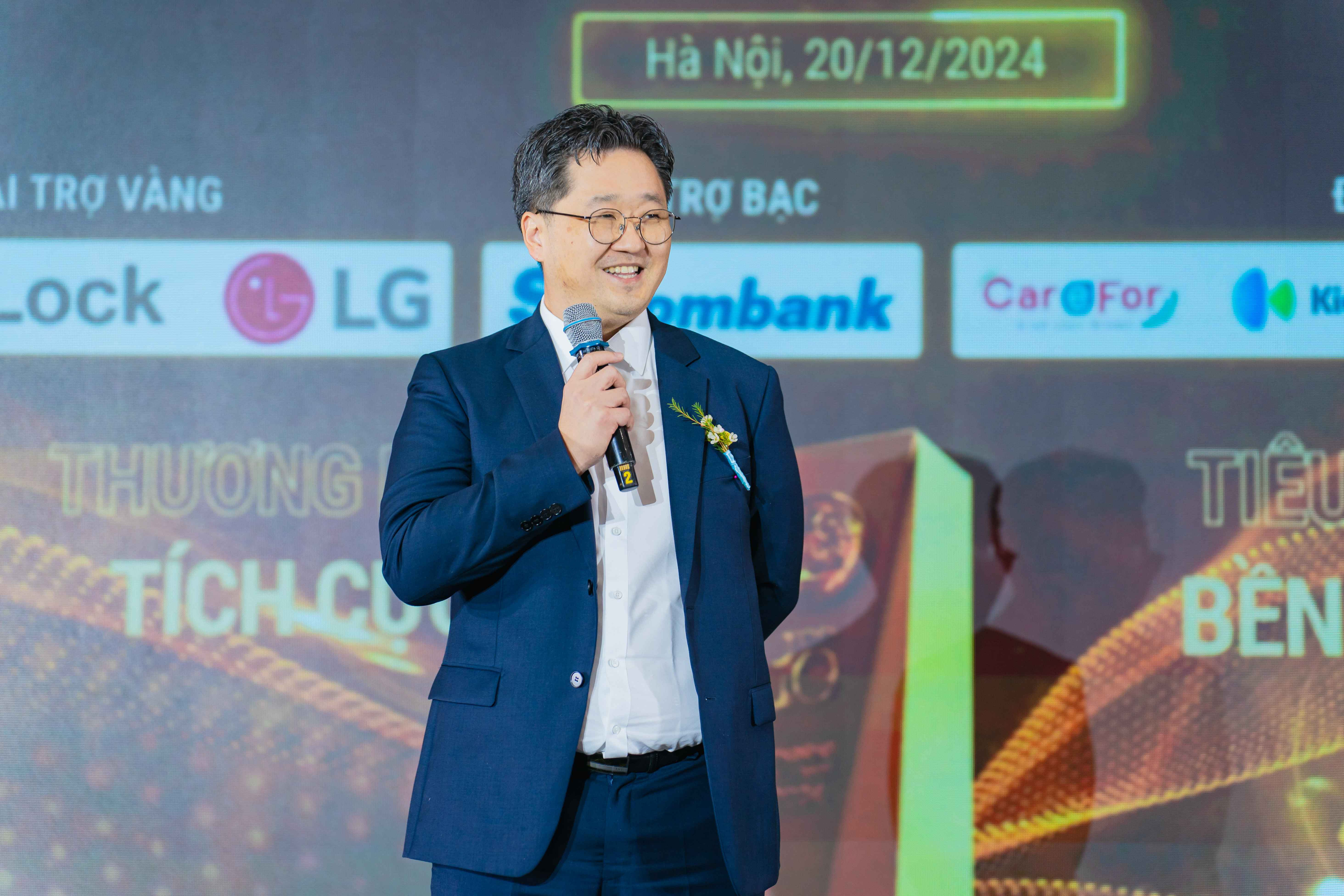 Ông Kim Yonghwan, Giám đốc Bộ phận dịch vụ Công ty LG Electronics Việt Nam, thay mặt các doanh nghiệp cảm ơn Ban tổ chức chương trình.