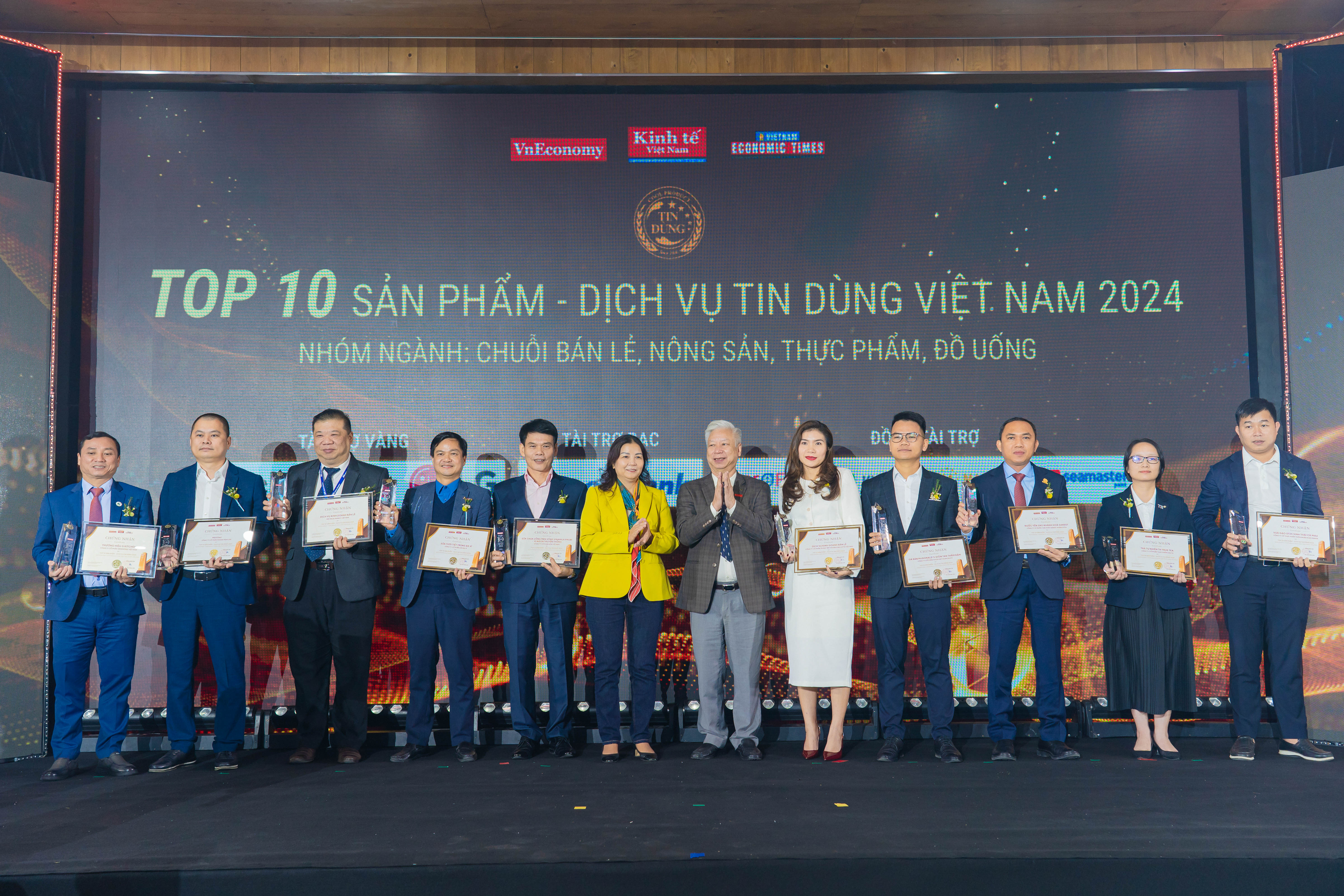 Vinh danh 10 sản phẩm &ndash; dịch vụ Chuỗi b&aacute;n lẻ, n&ocirc;ng sản, thực phẩm, đồ uống.