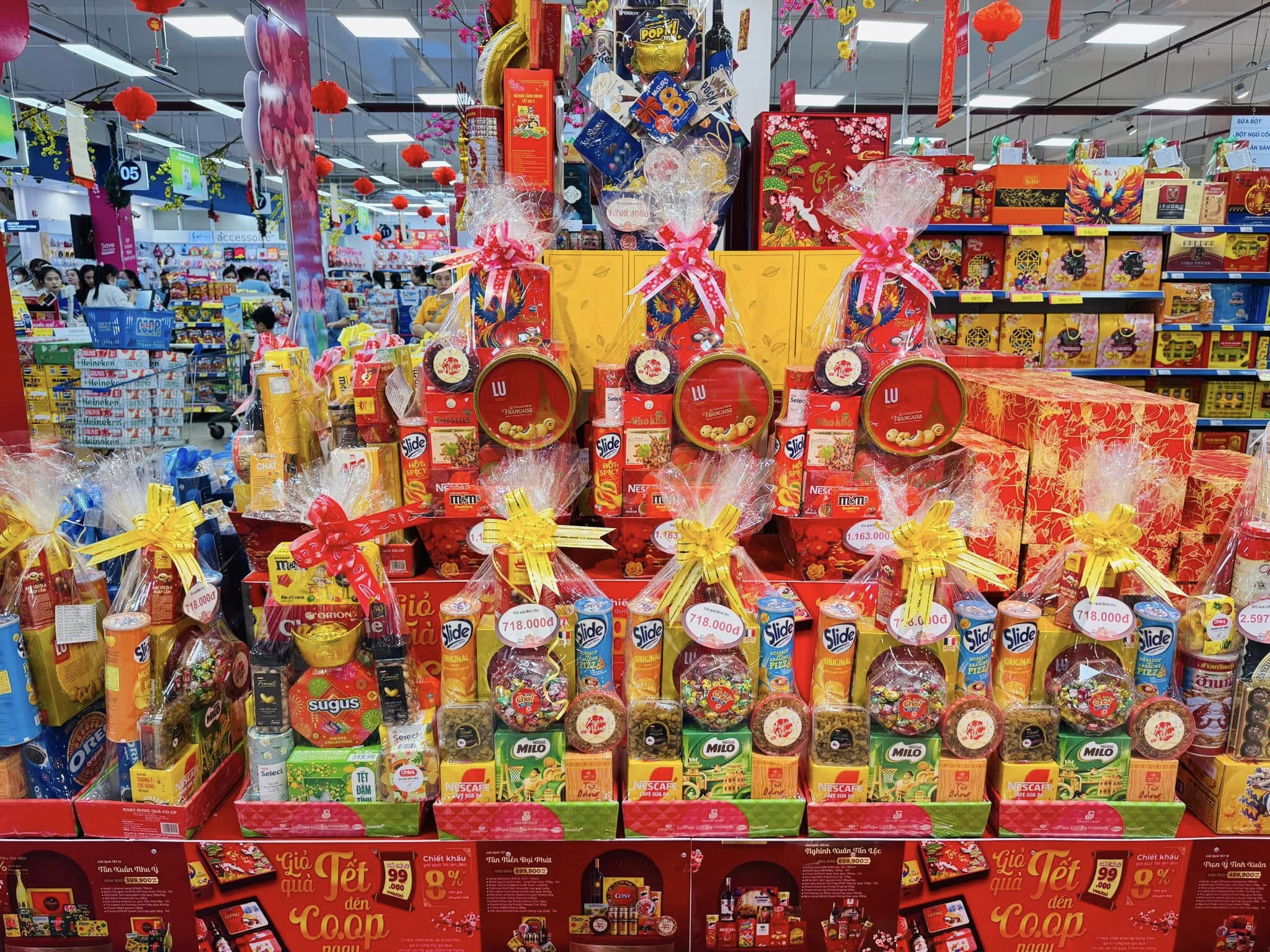 Trong dịp này Saigon Co.op triển khai các chương trình khuyến mãi hấp dẫn.