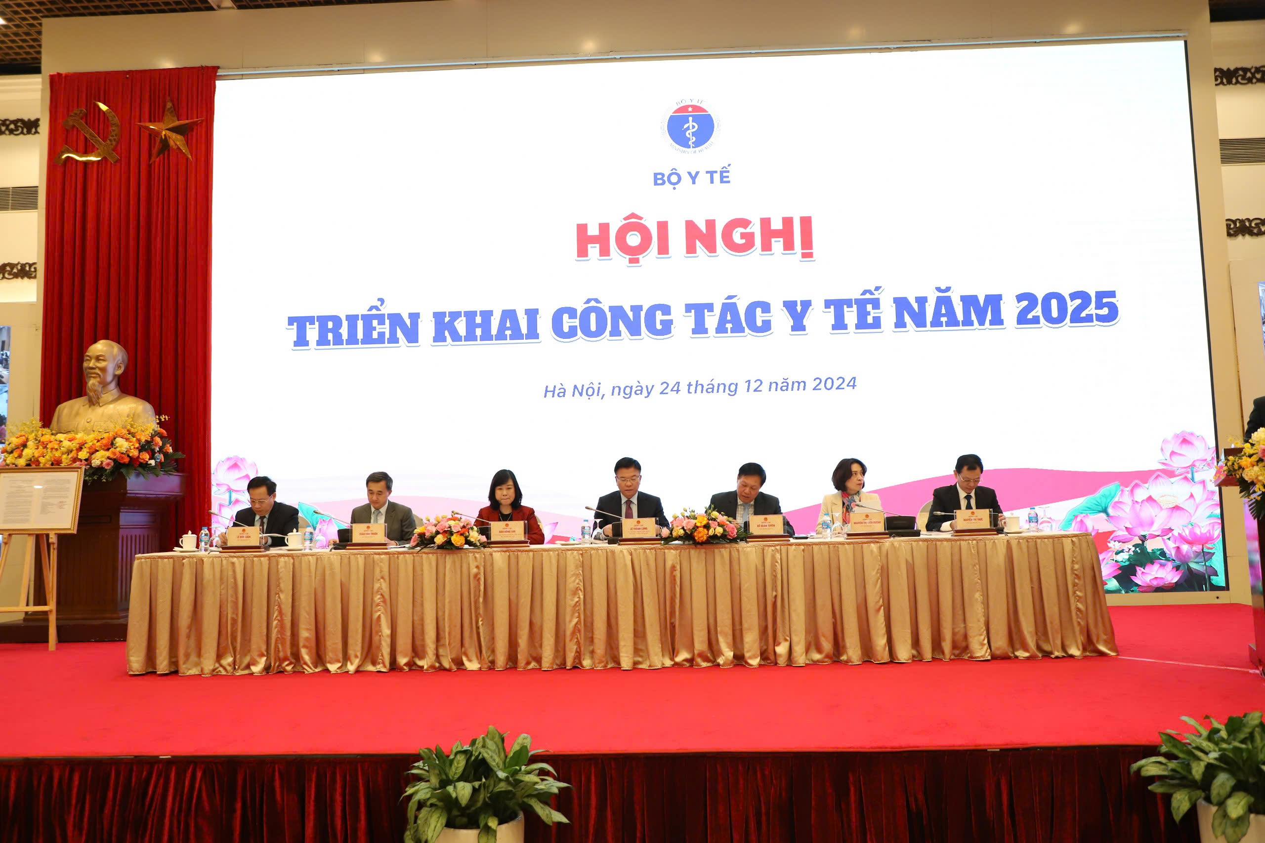 Hội nghị triển khai công tác y tế năm 2025. 