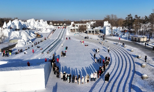 Du lịch mùa đông nóng dần tại Trung Quốc