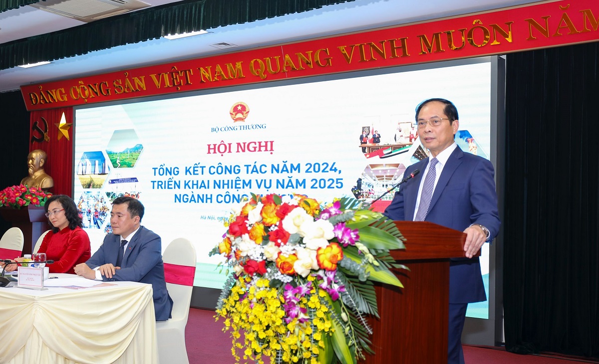 Ph&oacute; Thủ tướng Ch&iacute;nh Phủ B&ugrave;i Thanh Sơn: 