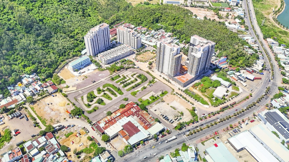 Khu đất sắp triển khai Dự án khu dân cư, dịch vụ và giáo dục phía Tây đường Tây Sơn 