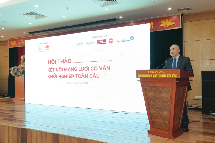 &Ocirc;ng Nguyễn Mạnh Đ&ocirc;ng, Ph&oacute; Chủ nhiệm Uỷ ban Nh&agrave; nước về người Việt Nam ở nước ngo&agrave;i cho rằng việc x&acirc;y dựng mạng lưới cố vấn khởi nghiệp to&agrave;n cầu hiện nay l&agrave; cần thiết.