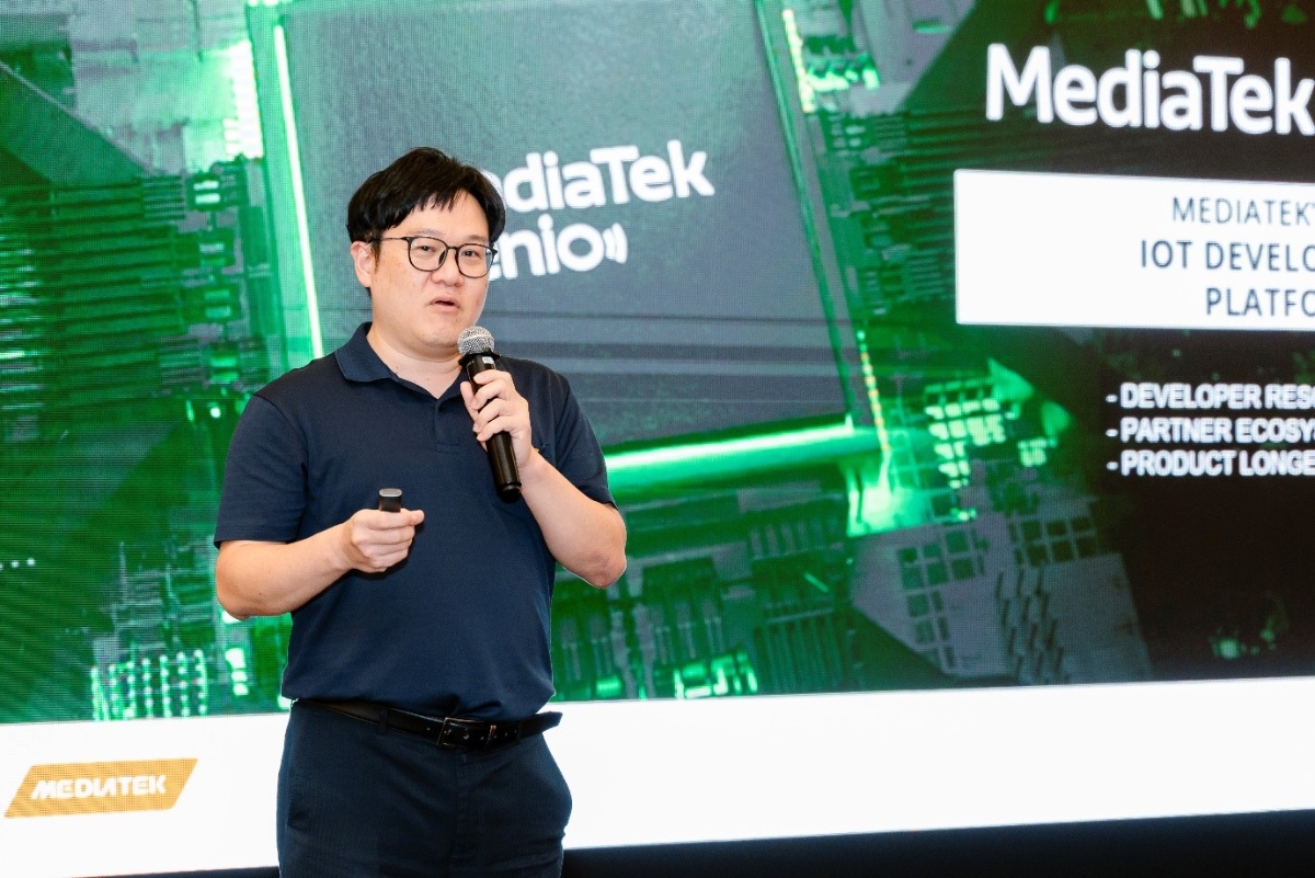 &Ocirc;ng Lucas Cheng - Product Marketing Manager của MediaTek đ&atilde; chia sẻ nhiều th&ocirc;ng tin gi&aacute; trị về c&aacute;c giải ph&aacute;p AI mới nhất c&oacute; thể được ứng dụng trong lĩnh vực IoT.