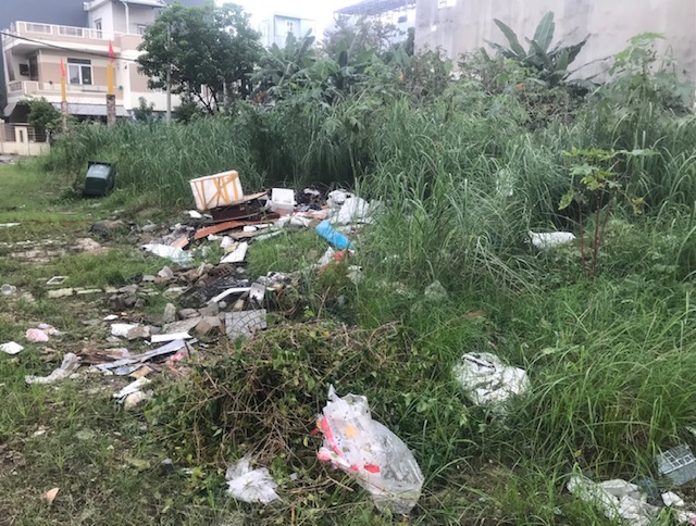 Một khu đất đ&atilde; c&oacute; chủ nhưng chưa đưa v&agrave;o sử dụng - Ảnh Ng&ocirc; Anh Văn