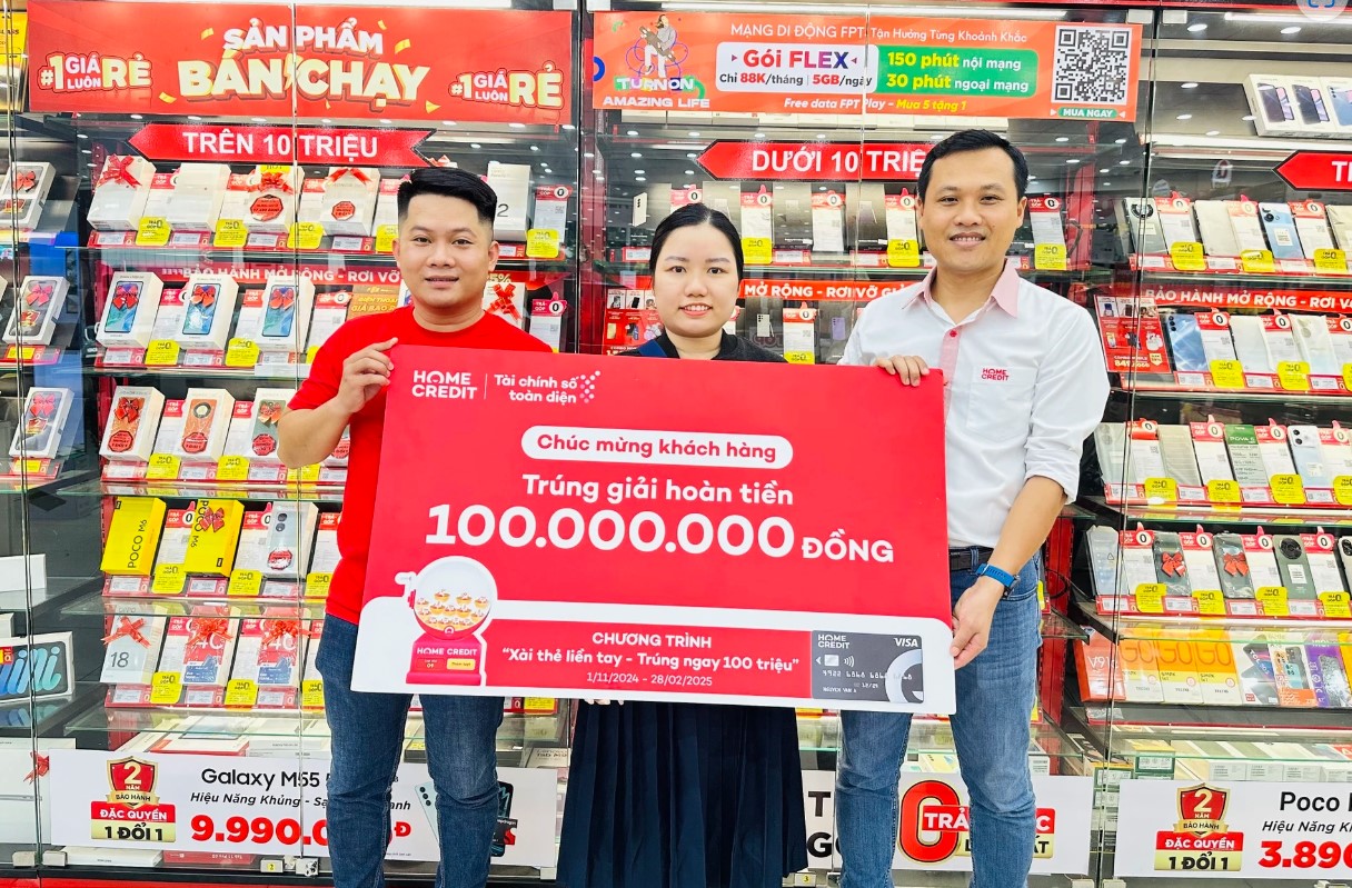 Kh&aacute;ch h&agrave;ng tr&uacute;ng giải thưởng đặc biệt 100 triệu đồng khi tham gia chương tr&igrave;nh 