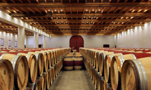 Kinh tế khó khăn, rượu vang cao cấp mất giá thê thảm