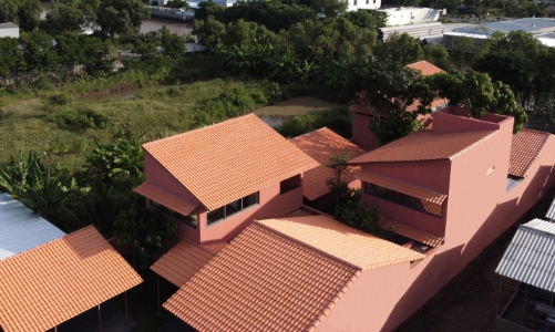 Vẻ đẹp của nhà vườn ngói đỏ