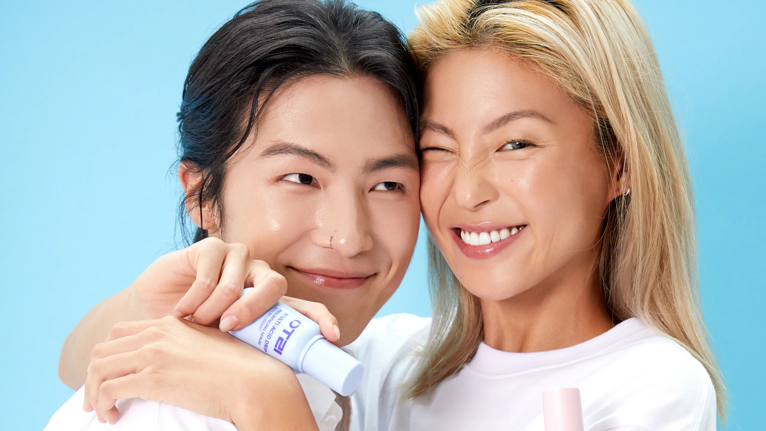 Các phương tiện truyền thông xã hội tạo ra các tiêu chuẩn sắc đẹp không thực tế.