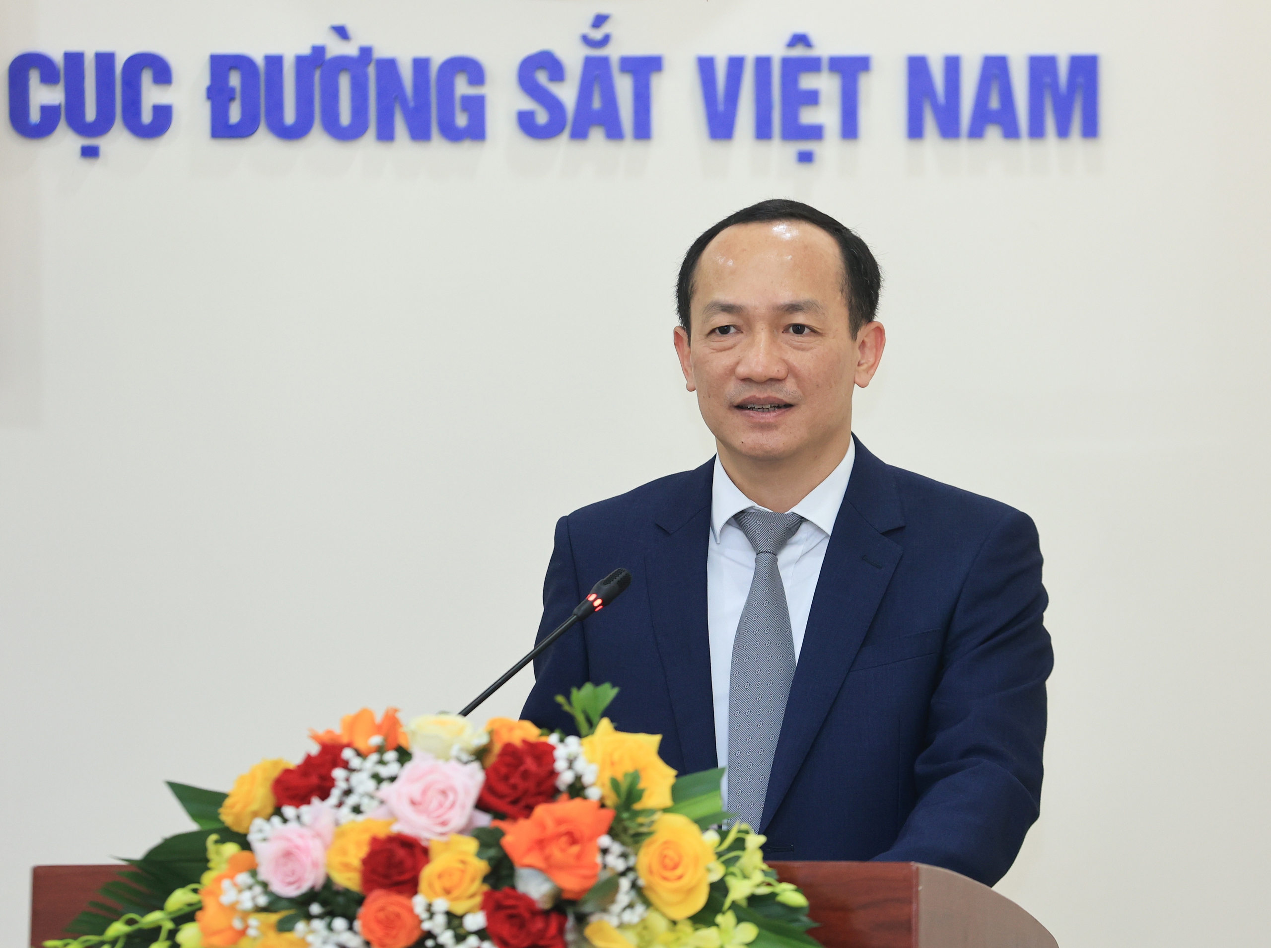 &Ocirc;ng Trần Thiện Cảnh, Cục trưởng Cục Đường sắt Việt Nam, ph&aacute;t biểu tại Hội nghị. Ảnh: Tạ Hải