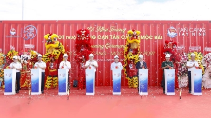 Container depot opens at Moc Bai Border Gate EZ