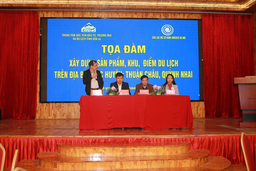 Quang cảnh toạ đàm. Ảnh: Chu Khôi.