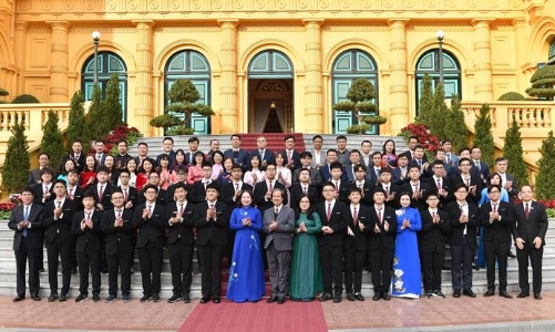 Tuyên dương học sinh đạt giải Olympic và khoa học kỹ thuật quốc tế