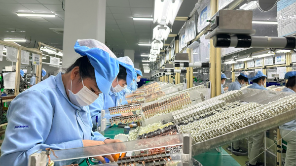 Đạt 132,3 tỷ USD, xuất khẩu phần cứng, điện tử năm 2024 bật tăng mạnh trở lại