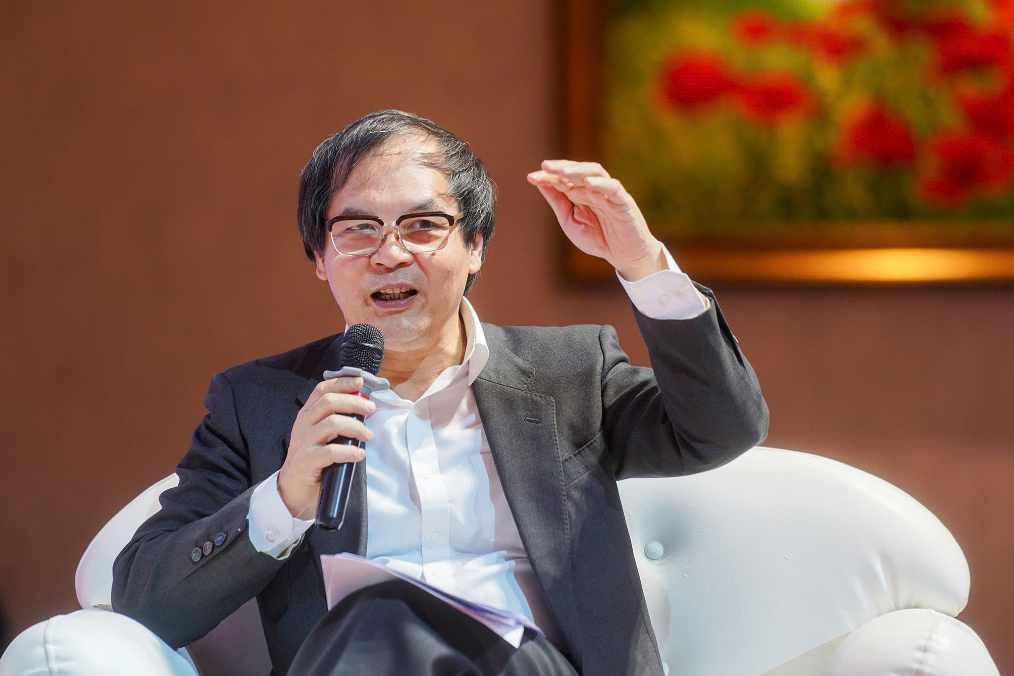 Theo TS. T&ocirc; Ho&agrave;i Nam, Ph&oacute; Chủ tịch Thường trực ki&ecirc;m Tổng Thư k&yacute; Hiệp hội Doanh nghiệp nhỏ v&agrave; vừa Việt Nam, nhấn mạnh hội nhập quốc tế kh&ocirc;ng chỉ l&agrave; xu hướng m&agrave; c&ograve;n l&agrave; y&ecirc;u cầu kh&ocirc;ng thể thiếu đối với c&aacute;c doanh nghiệp SME. &Ocirc;ng khẳng định: 