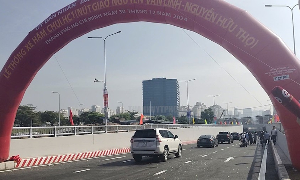 Nhánh hầm HC1 nút giao Nguyễn Văn Linh - Nguyễn Hữu Thọ (Quận 7) sau khi được thông xe - Nguồn: Website Thành ủy TP.HCM.