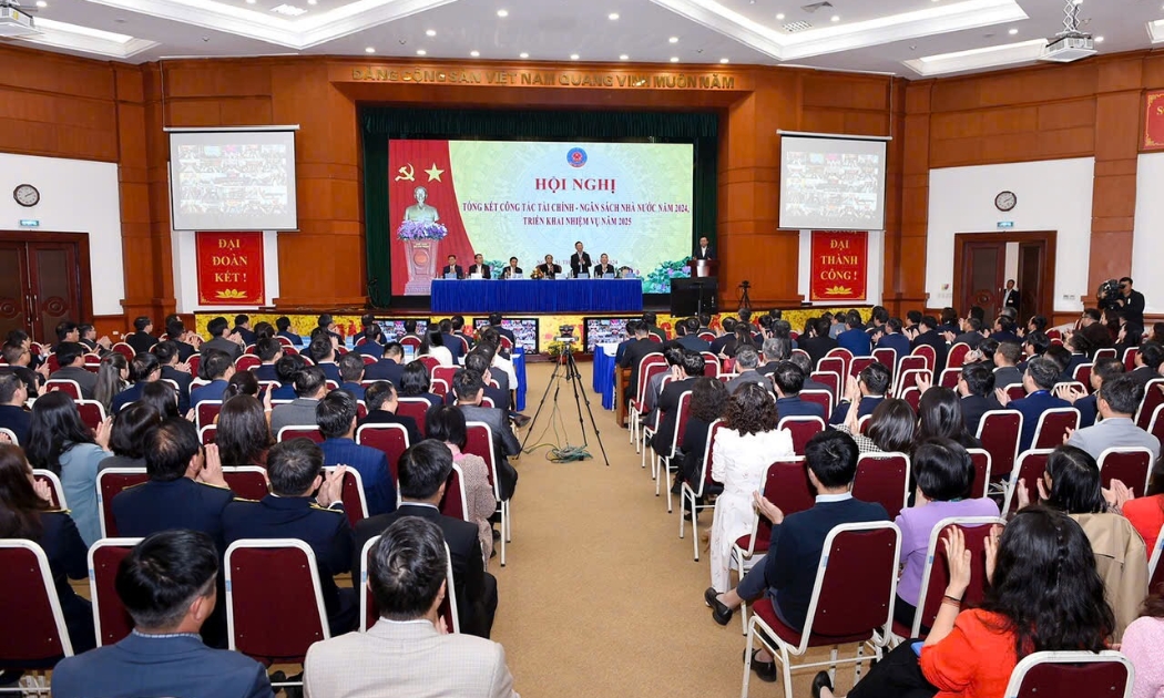 Toàn cảnh hội nghị.