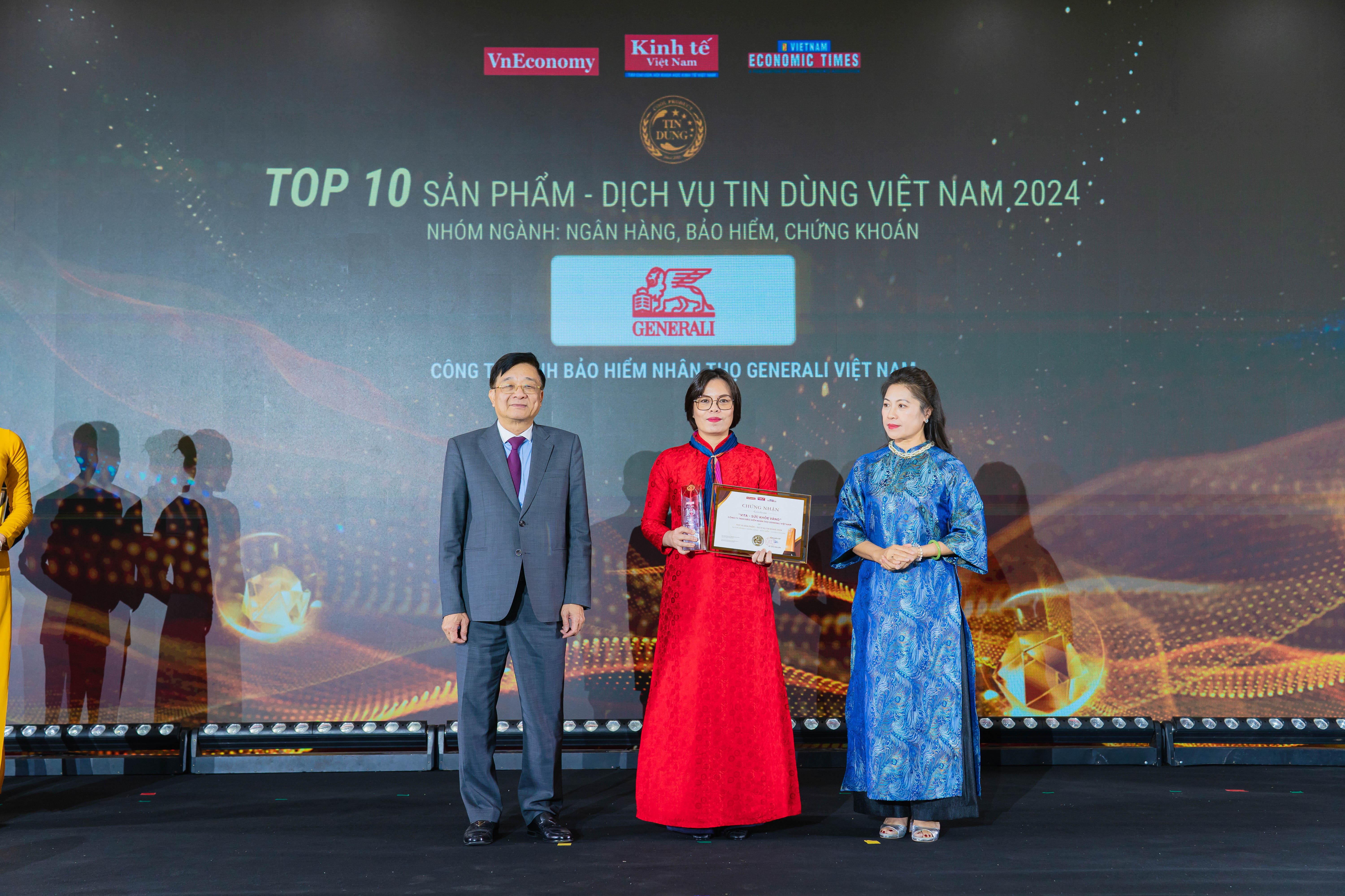 Generali được vinh danh &ldquo;Top 10 Sản phẩm Dịch vụ tin d&ugrave;ng Việt Nam 2024&rdquo; nh&oacute;m ng&agrave;nh Ng&acirc;n h&agrave;ng - Bảo hiểm - Chứng kho&aacute;n.