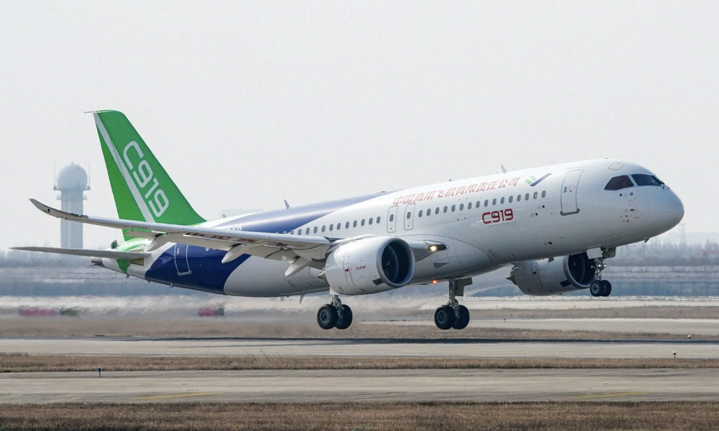 Một chiếc C919 của hãng COMAC, Trung Quốc - Ảnh: Bloomberg.