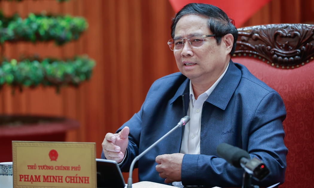 Thủ tướng Phạm Minh Chính phát biểu kết luận Phiên họp thứ bảy của Ban Chỉ đạo của Chính phủ về tổng kết việc thực hiện Nghị quyết số 18-NQ/TW Trung ương khóa XII. Ảnh: VGP
