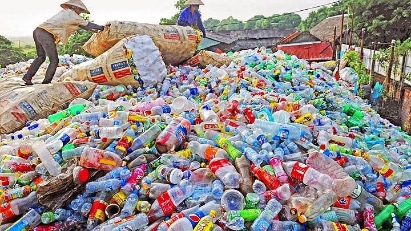  Solutions to plastic pollution