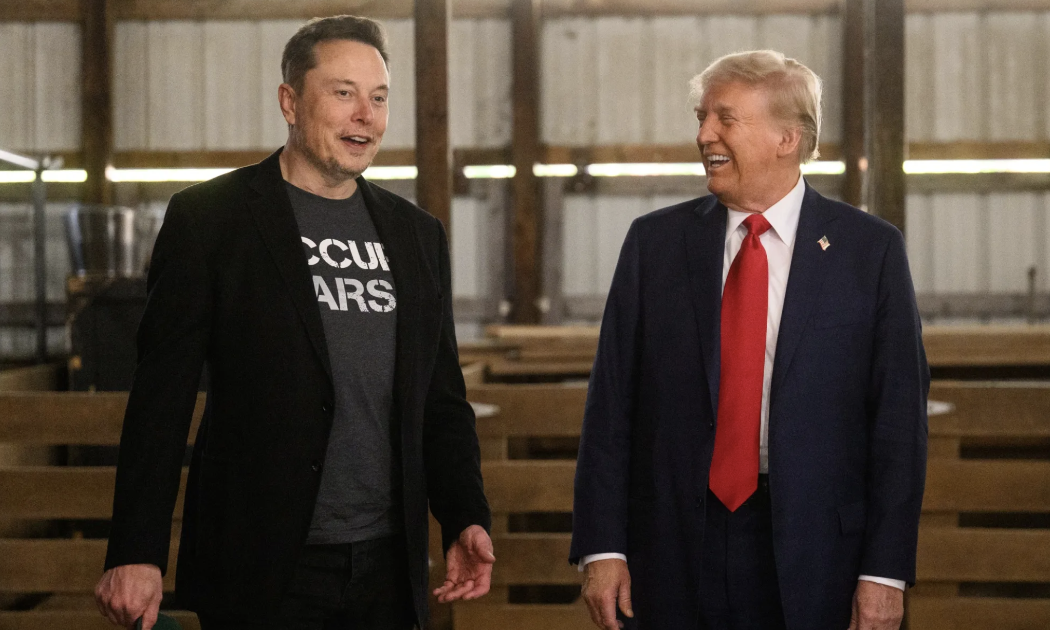 Tổng thống đắc cử Donald Trump và tỷ phú Elon Musk - Ảnh: Reuters