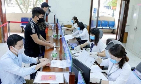 Bãi bỏ một số thủ tục hành chính, cắt giảm các giấy tờ trong thủ tục hành chính sẽ tạo thuận lợi cho doanh nghiệp.