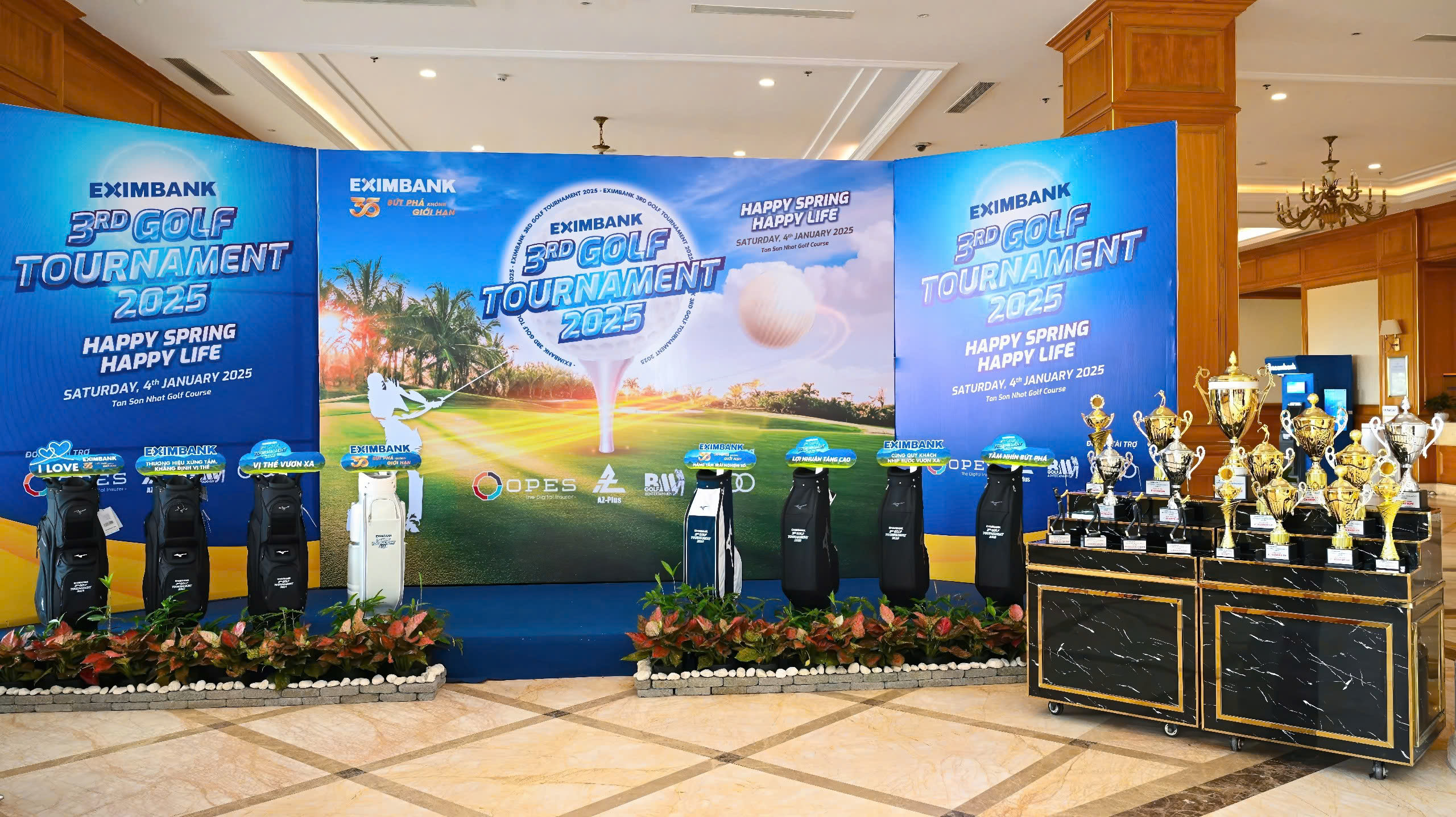 Kh&ocirc;ng chỉ l&agrave; những cuộc tranh t&agrave;i kịch t&iacute;nh tr&ecirc;n s&acirc;n, giải Eximbank Golf Tournament 2025 c&ograve;n l&agrave; kh&ocirc;ng gian để chia sẻ, kết nối v&agrave; tri &acirc;n.