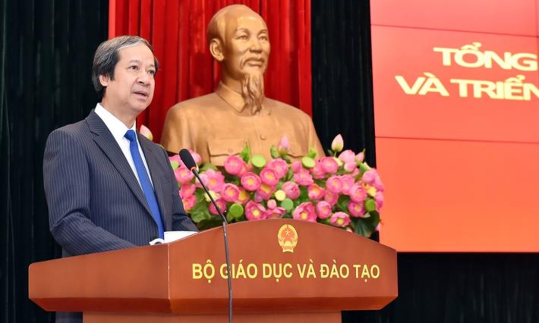 Bộ trưởng Nguyễn Kim Sơn phát biểu tại hội nghị. Ảnh: MOET