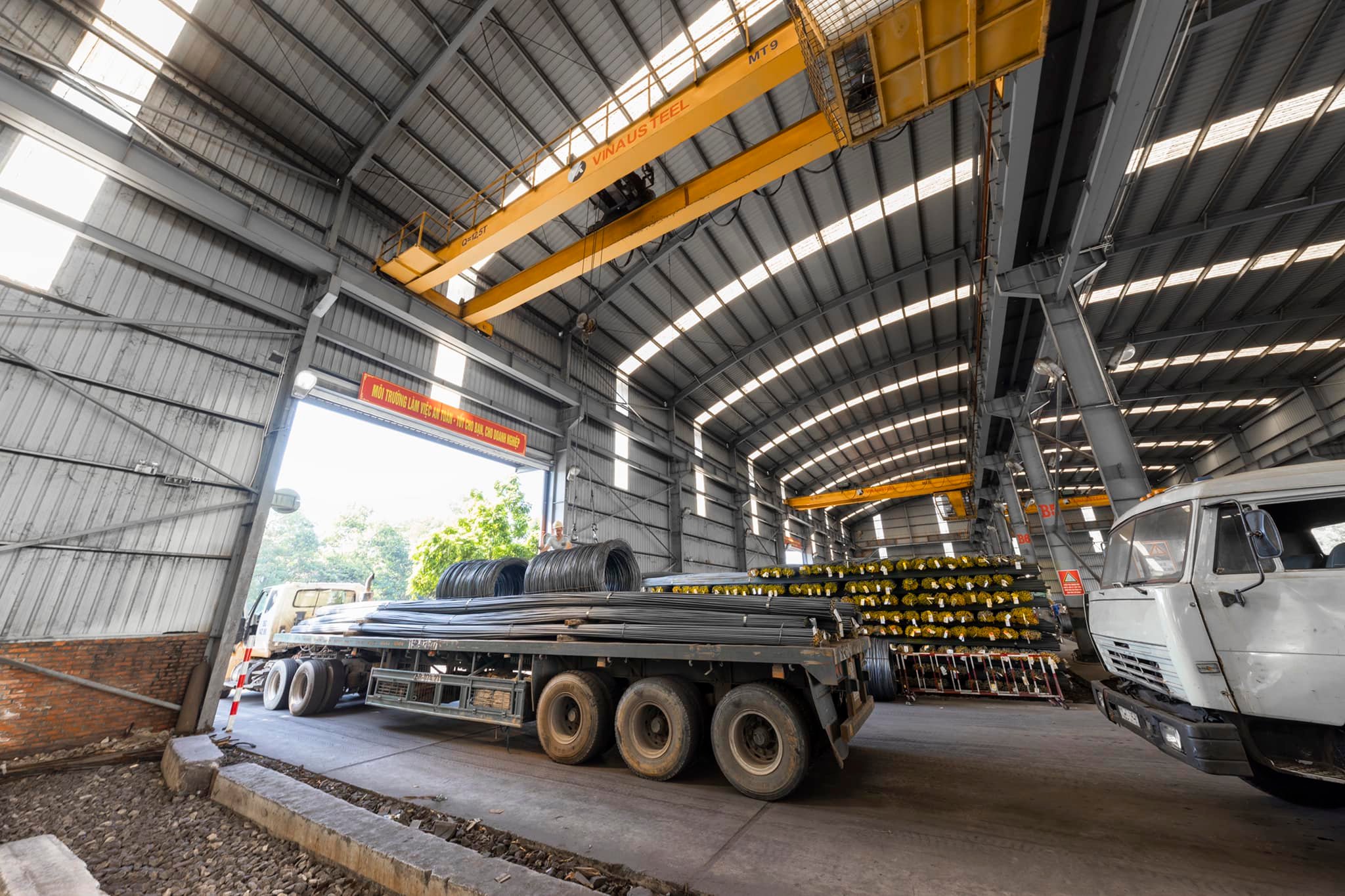 Do tỷ lệ vốn nhà nước cao nên các đơn vị trong hệ thống VNSTEEL chịu nhiều quy định ràng buộc về giá.