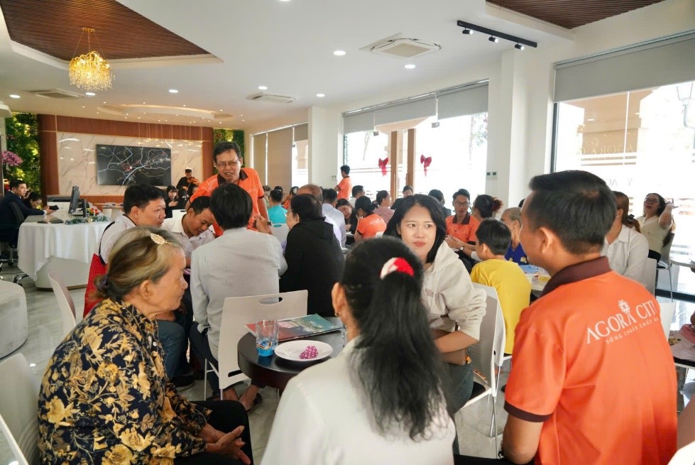 Tiếp tục siết phân lô bán nền tại TP.HCM, nhà đầu tư đổ về thị trường giáp ranh săn đất.