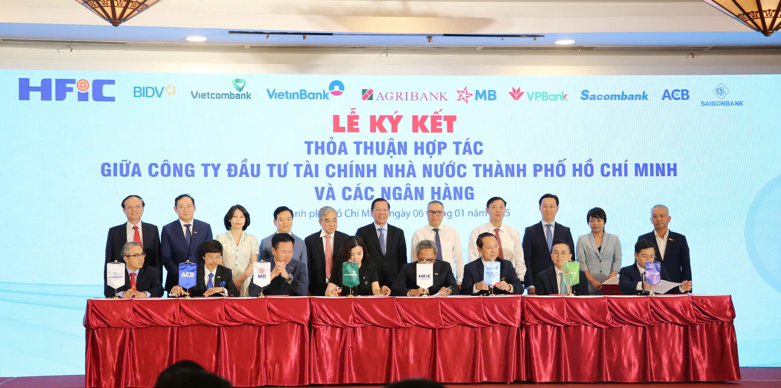 HFIC k&yacute; kết thỏa thuận hợp t&aacute;c với 9 ng&acirc;n h&agrave;ng.