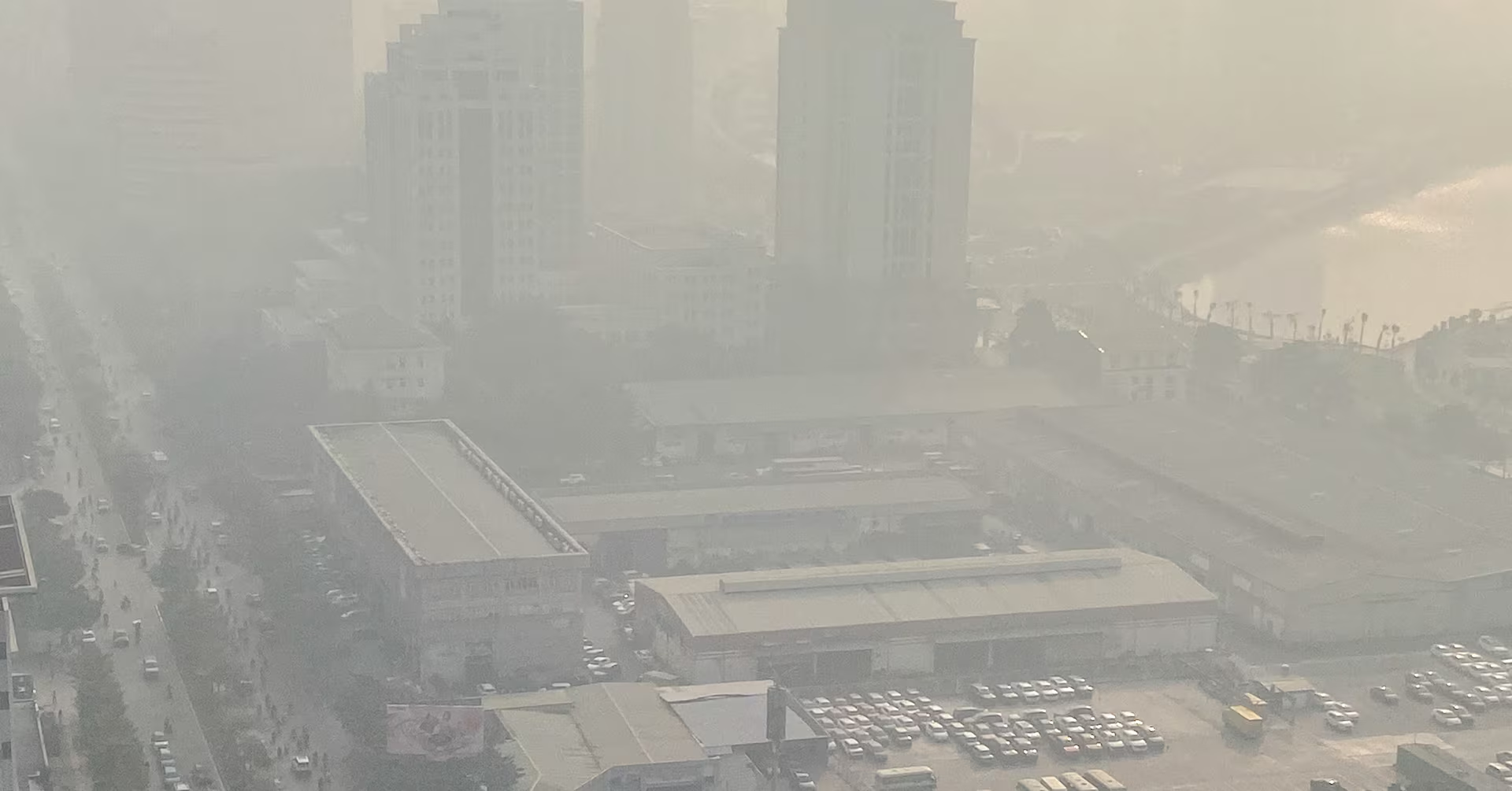 Quang cảnh ô nhiễm không khí tại Hà Nội được hãng tin Reuters chụp ngày 3/1/2025.