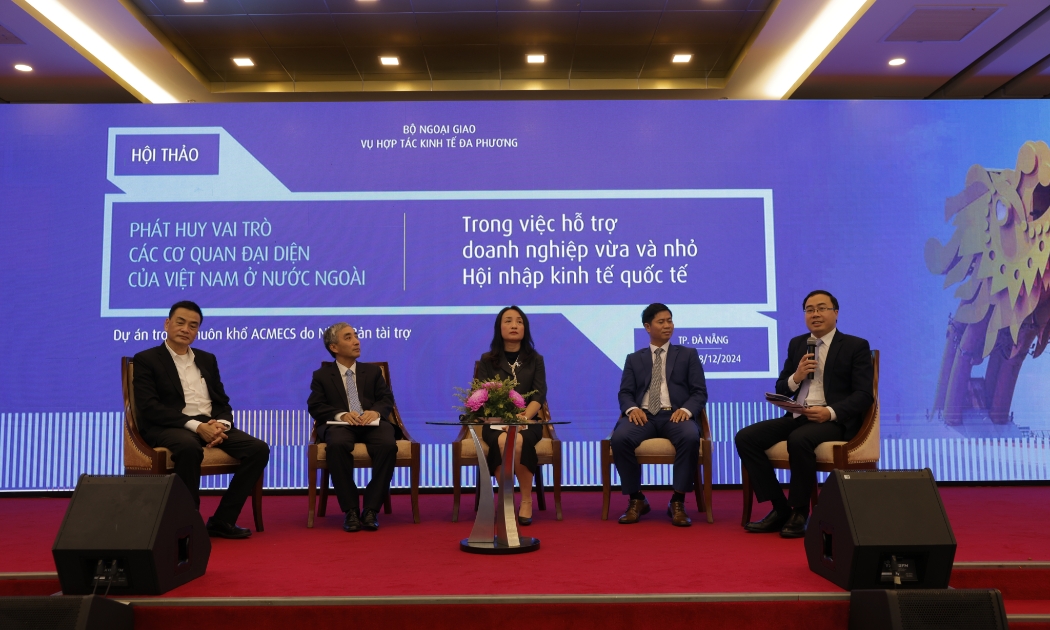 Hội thảo: “Phát huy vai trò các cơ quan đại diện của Việt Nam ở nước ngoài trong việc hỗ trợ doanh nghiệp” tổ chức tại Đà Nẵng