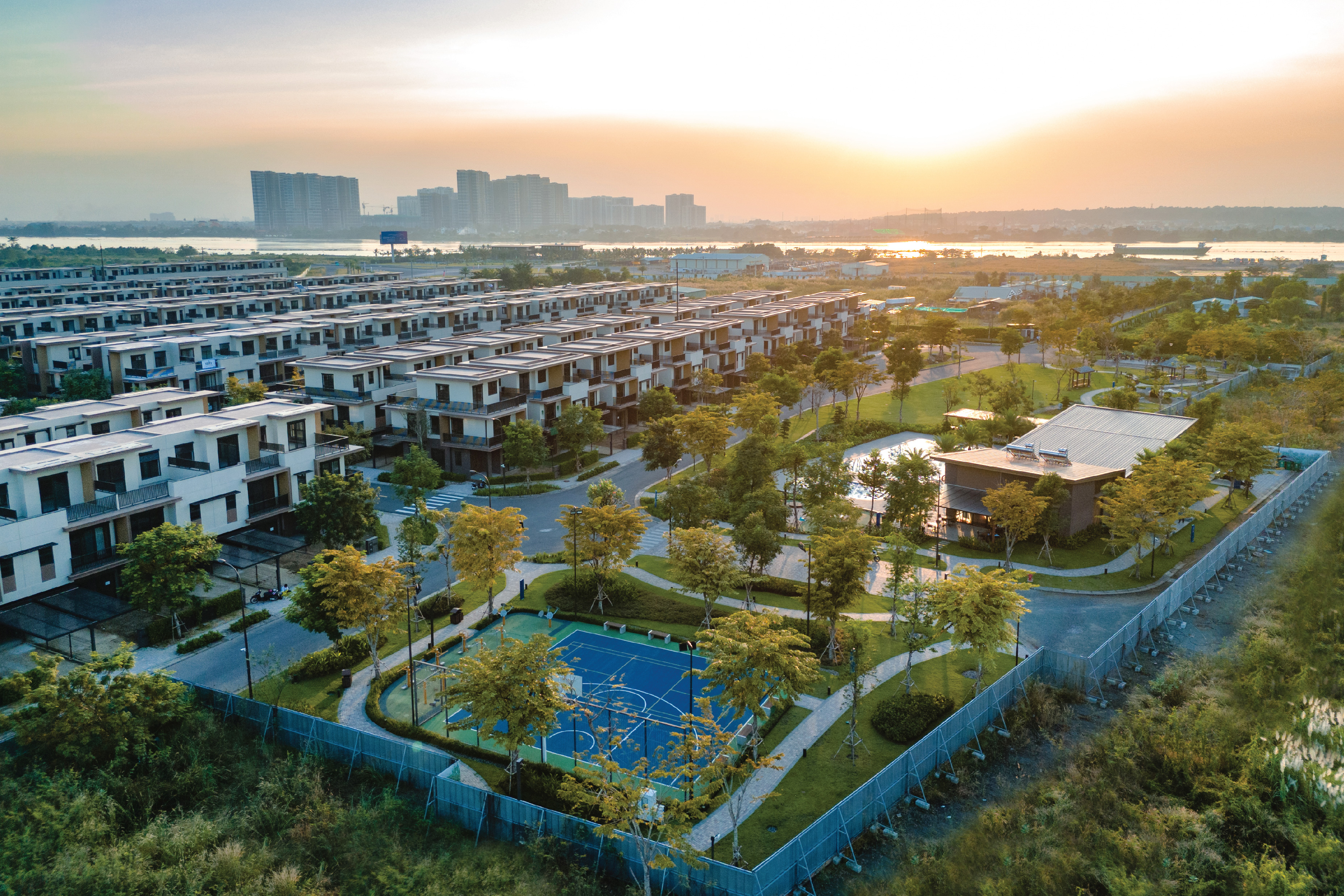 Nhà phố, biệt thự… bên trong các khu đô thị quy hoạch đồng bộ sẽ là tâm điểm hút dòng tiền 2025 - Trong ảnh là phân khu 1A1, khu đô thị Izumi City.
