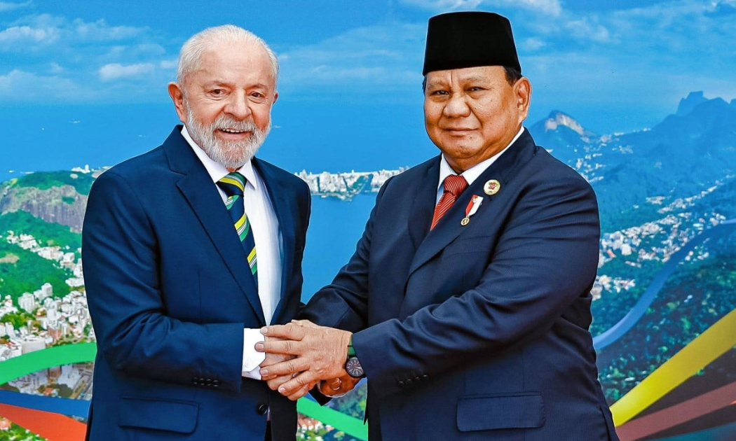 Tổng thống Brazil Luiz Inacio Lula da Silva (trái) chụp ảnh cùng Tổng thống Indonesia Prabowo Subianto trong hội nghị các nhà lãnh đạo G20 tại Rio de Janeiro, Brazil, ngày 18/11/2024 - Ảnh: AP